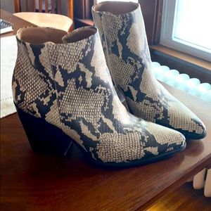 Soul boots by Naturalizer.